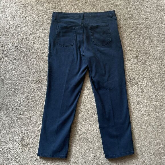 Gloria Vanderbilt Amanda Jeans! - Picture 11 of 12